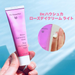 Dr.ハウシュカ ローズデイクリーム ライトダマスクバラの恵みがいきる軽いつけ心地のフェイスクリーム。軽く柔らかなテクスチャーで肌にスーッと馴染んでベタつき無し。程よく保湿感もあり使い心地が良&hellip;のInstagram画像
