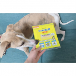 置くだけ簡単✨ダニ捕りロボを使ってみたよ♪ダニ捕りロボは、誘引剤と乾燥剤が含まれているマットで、誘引物質によって屋内ダニが集まり、多孔質物質によりダニは脱水状態にしてくれます！しかも化学性殺&hellip;のInstagram画像