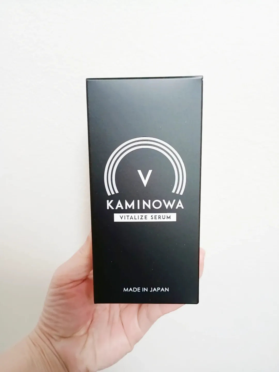口コミ投稿：そろそろ始めたいケア KAMINOWA VITALIZE SERUMを使って始めました☺✨ ブラックでかっ…