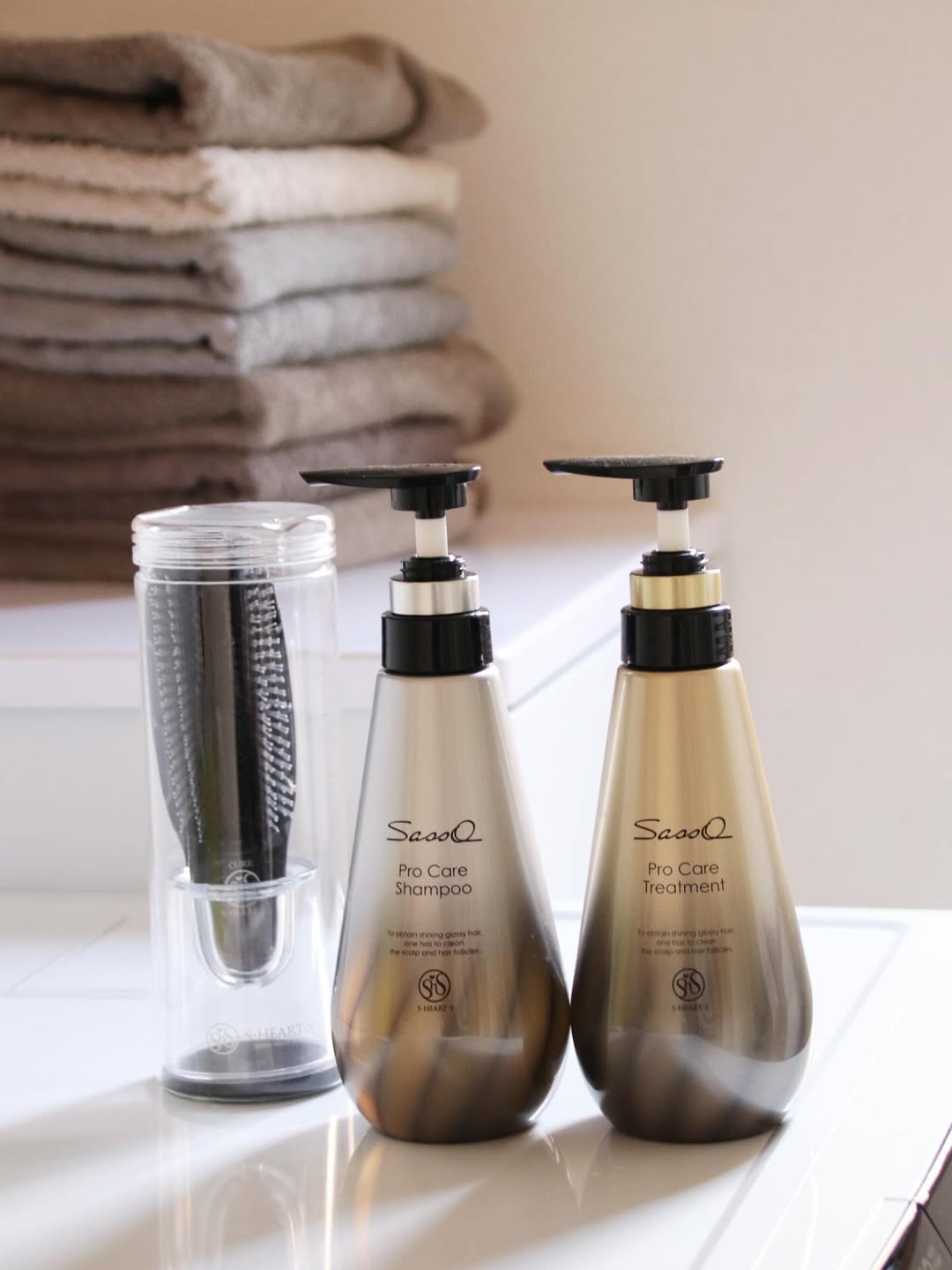 口コミ投稿：𓃟⁡⁡トリートメントにクシを使う発想なかった！⁡手ぐしで届きにくい細部まで広げやす…