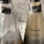 シャンプー＆トリートメントに、トリートメントブラシもセットになっているヘアケア3点セット。⁡トリートメントしてからブラッシングするからより浸透するようで、自宅でサロンのようなケアが出来るのがいいで&hellip;のInstagram画像