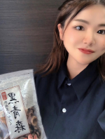 🧄🩵にんにく大好きで料理にもしょっちゅうにんにくを使っています♪青森のニンニクを醤油漬けにして常備もしています✌️それにプラスで毎日この黒にんにくを食べています✨サプリメントではなく食品やか&hellip;のInstagram画像