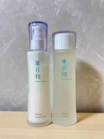 和漢薬研究所様の**「華日和 化粧水＆乳液」**を継続して使っています🌿使い始めてしばらく経ちましたが、まず感じるのは肌が落ち着いて安定してきたこと。季節の変わり目って、乾燥したりゴワつい&hellip;のInstagram画像