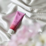 ...ダマスクバラの恵みがいきる華やかな香りのデイクリーム♡柔らかなクリームテクスチャーで、スッと伸びの良い、軽やかなつけ心地。ベタつきが気にならないみずみずしいしっとりとした使い心&hellip;のInstagram画像