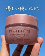 【揺らいでいる時にも使いやすい！薬用スーパーモイスチャージェル】────────────パーフェクトワン薬用スーパーモイスチャージェル────────────季節の変わり目とか、月イチの&hellip;のInstagram画像