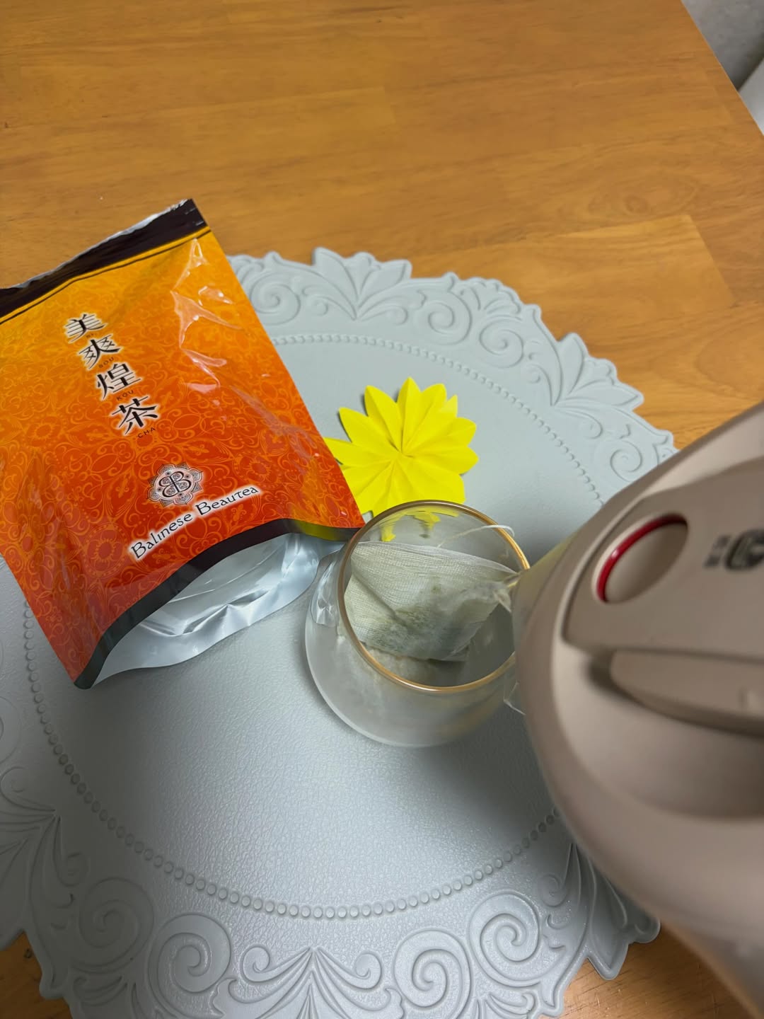 口コミ投稿：最近お腹がぽっこり…そんな詰まりがある私にもぴったりの【美爽煌茶】を毎日飲み続け…