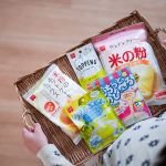 .混ぜるだけで完成🍨子どもと楽しめるひんやりおやつタイム👧🏻👦🏻🤍新商品の【もちっとのび〜るアイス】＆【ゼリーアイスミックス】を子どもたちと作ってみたよ♩どちらも水、牛乳と混ぜるだけ&hellip;のInstagram画像