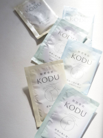 KODU　バスパウダーお香で有名な日本香堂ならではの、奥行きのある香りが魅力の入浴剤。封を開けた瞬間から広がる上質な香り。お風呂に入れると、まるでお香を焚いているかのような落ち着いた空間とな&hellip;のInstagram画像