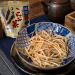 モニプラより玉露園 減塩こんぶ茶 モニター当選しました🍀☺️もやしのナムルの味付けに使ってみました。塩より旨味があって美味しい💕  減塩だからといって薄い味ではない。言われなければ気付かない感じ。そ&hellip;のInstagram画像
