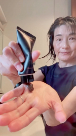 自称🤭美容・健康オタクの私今回、使ってみたのは 👇ヘマチンと瀬戸内海の天然塩スクラブ配合週に1〜2回を目安に使用する頭皮ケア用のスペシャルシャンプー『Primo Ordine (プリモデ&hellip;のInstagram画像
