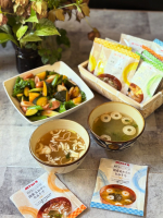 🌿マルトモさまより、老舗鰹節屋がだしにこだわった通販限定のおみそ汁・お吸物5種&times;各2個セットが届きましただしには、かつお粉末を使用されており、一口飲むと鰹節の香りが💗具材は国産のものを使用されて&hellip;のInstagram画像