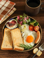 。おはようございます☀『国産小麦と十六穀食パン』(@pasco.jp )を初めて買ったので、朝ごはんにいただきました♪十六種類もの雑穀が入った食パン。「はくばく」の雑穀ミックスを使&hellip;のInstagram画像