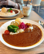 NEWoMan高輪North5Fにある、=CAFE（イコールカフェ）で&rarr; @equal_cafe_takanawaお友達と美活ランチを楽しんできました💗サウナス高輪に併設されているこちらのカフ&hellip;のInstagram画像