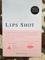 #PR #コスメディ製薬株式会社 #lipsshot #リップショット #monipla　マイクロなニードル系の、唇専用パック。シートをただ貼るだけでなく、さらに美容液を重ねる徹底ぶり。美容&hellip;のInstagram画像