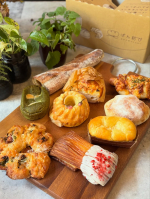 🌿埼玉県入間市 にあるBOULANGERIE PANJAさまより、季節限定セット（2026春ver）が届きました自家製天然酵母を使って、低温長時間発酵、熟成をさせることで、小麦本来の甘み、奥行きを&hellip;のInstagram画像