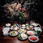先日の夜ごはん。梅と太刀魚の干物の混ぜごはんでした😊．海の精さんの「かりかり小梅」でつくった2品、混ぜごはんとキャベツの浅漬けをつくりました。混ぜごはんは太刀魚の干物と刻んだ小梅と三つ葉と胡麻&hellip;のInstagram画像