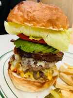 2026年4月21日に、グランドオープン 『PERCHDINER（パーチダイナー）』で、ランチしてきました💖 牛100%ハンドチョップパティにこだわったハンバーガー屋さんなの🎶  でね、お値&hellip;のInstagram画像