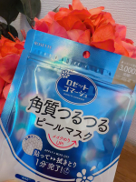 ロゼットゴマージュ ピールマスクをお試ししました。こちらは、貼って拭きとる角質ケアシートマスクになります。パック時間が１分と短いのがポイント。シートは扱いやすく、肌にのせた時も密着感がありま&hellip;のInstagram画像