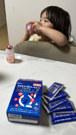 すくすく成長していく2歳の娘👶✨🎀嬉しいけれど、日に日にずっしり重くなる愛おしい重みを感じるたびに、「これからもずっと元気に、この小さな身体をたくさん抱っこしてあげたいな」って思います。😌💭💞（&hellip;のInstagram画像