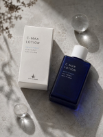 ..リピートしている化粧水の紹介🫧˖ ࣪⊹ 　【  C-MAX LOTION 】ビタミンc 誘導体６％配合化粧水だから毛穴や皮脂が気になる方におすすめだよ🍊✨実際私も使ってみて毛穴が小&hellip;のInstagram画像