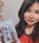 🧄🌱にんにく生活続けています✌️🤭普段料理ににんにくを使用するだけでなく、こちらも継続中💫青森県産の高品位にんにく「福地ホワイト六片種」を、じっくりと熟成させた黒にんにくです🧄熟成され&hellip;のInstagram画像