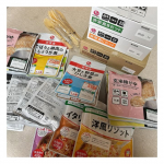 .イシイ食品非常食セットイシイのハンバーグ、ミートボールでおなじみのイシイ食品さん🌟いざというときのために水、非常食、備蓄を少しずつしていますが、缶詰やカップ麺など賞味期限の長いもの&hellip;のInstagram画像