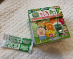🥤お子様の野菜嫌い・偏食に悩むママたちの強い味方こどもフルーツ青汁！我が子もすごく偏食で新しいものはなかなか口に入れなくて困ってました😭これも、飲んでくれるのか不安だったけど最初いつも通り&hellip;のInstagram画像