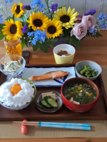 .ある日の朝ごはん(pic1～9)そして別の日のランチ(pic10～)に@gyokuroen 様の梅こんぶ茶で色々と...まずは朝ご飯の方 🍚🥢1つ目は、実家のいんげん豆を茹でて梅こんぶ茶&hellip;のInstagram画像