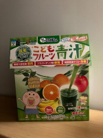 野菜と乳酸菌のチカラたっぷり！【こどもフルーツ青汁】お子様の野菜嫌い・偏食に悩むママたちの強い味方！かわいいはなかっぱのパケで目をひきます。1箱30包です。スティックタイプで持ち運びにも便&hellip;のInstagram画像