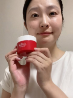 薬用美白オールインワンジェル「雪の上」夏、紫外線が気になる季節。スキンケアでは特に美白を心がけたいですよね。そんな時にワンステップでスキンケアが完了するこのオールインワンジェルが大活躍します。美&hellip;のInstagram画像