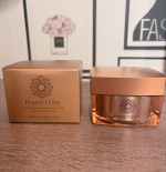 夏は冷やしてパーフェクトワン❣️⁡パーフェクトワン✨️薬用リンクルストレッチジェル❤️⁡冷蔵庫で冷やしてスキンケア✨暑い日が続いてる中スキンケアでも涼しく過ごしたいよね💕ぷるぷるのジェル&hellip;のInstagram画像