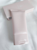 もぎたてジューシーな白桃の香りに心躍る🍑ubuka（ウブカ） ハクトーンクリーム【医薬部外品】トリプル美白(※1)薬用有効成分「アルブチン（ハイドロキノン誘導体）、トラネキサム酸、VCエチル（&hellip;のInstagram画像