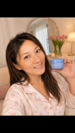 最近のスキンケアで「これは続けて使いたい！」と思えたアイテムをご紹介します✨💙PERFECT ONE モイスチャージェル 💙子育て中は自分のスキンケアに時間をかけるのが難しく、お風呂上がりも子&hellip;のInstagram画像