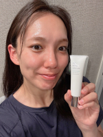 🍋3種のビタミン成分配合のVCリッチセラム30ml夏のお手入れに！と思って最近使ってます✨毛穴がスッキリした気がする🥺紫外線やエアコンでお肌ダメージしやすいから夏のお手入れ丁寧にやって&hellip;のInstagram画像