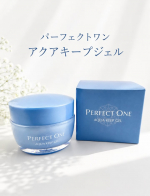 最近はベタつくのに乾燥も気になる😭💦エアコンの風も気になるけど汗や皮脂もでやすい季節🌬️パーフェクトワンのアクアキープジェルは、95%が水分のクラゲから着想したさらっとベタつかない保水&hellip;のInstagram画像