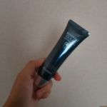 ビハククリアプレミアムを使用してみました🩷テクスチャーもかたすぎずゆるすぎず塗りやすかったです✨夏は特に紫外線ダメージも気になるので使い続けてみたいです😊#PR #安心健康ライフ株式会社 #シミ対&hellip;のInstagram画像