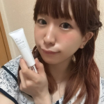 今回は、キャシーズチョイスさんの「VCリッチセラム」を、使ってみました(*&acute;꒳`*)♡こちらは、3種のビタミンで毛穴の日立ちにくいなめらかな肌に近づけるセラムです！保湿成分である&hellip;のInstagram画像