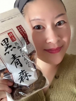 𖤘𖦥無添加自然食品🌱青森県産 熟成黒にんにく【黒青森】⁡生のにんにくのような強い臭いや辛みはありません✨️酸味とコクのある濃厚な味わいで、モチモチしていて美味しい😊おやつ感覚で毎日おいし&hellip;のInstagram画像