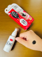 JUSO KURO PACK炭の炭酸泡パックで、毛穴汚れをキレイに✨✨炭のジェルを優しくくるくるすると、泡に変化👀その泡が毛穴の奥まで入り込み毛穴汚れを浮かせて洗浄してくれます🫧やさ&hellip;のInstagram画像