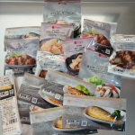 ＊レンジで温めるだけ！おかず定期便＊私も頼んでみました☺✨&nbsp;おかず定期便 FitDish基本コースのおかず 15パック&nbsp;箱を開けた時の感動！！今日は、どれにしようかなって悩む&hellip;のInstagram画像
