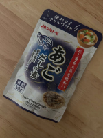 #PR #マルトモ #マルトモのかつお節 #トッピング #moniplaサラサラの粉末だしだから、汁物や煮物だけじゃなく、炒め物や和物にも使えて重宝します😋お魚の出汁が強めで、焼きそばに入れるのめ&hellip;のInstagram画像
