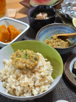 .高知の方から仏手柑をいただきました🍊かぼすのようにも見える仏手柑は、私にとってお初の食材のため興味津々✨️味噌に混ぜてご飯にのせて食べると美味しいと教えていただいたので、早速その通りに😊柚&hellip;のInstagram画像