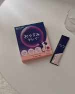 1日の終わりの習慣に。毎日の睡眠のために取り入れられるものを探していました。そんなきっかけで気になった新日本製薬「おやすみキレイ」ハーフ（15包）サイズ。ザクロ風味の液体タイプでノンカフェイン。&hellip;のInstagram画像