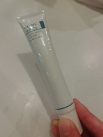 透明感を育む保湿ケア【薬用カルムズホワイト25ｇ】を使ってみました〜🥰澄んだ印象の、すこやかな肌へ導く薬用クリームだそう✨✨ベタつかないのに塗ったあとはしっかりと馴染んでいてすごく好みなテクスチ&hellip;のInstagram画像