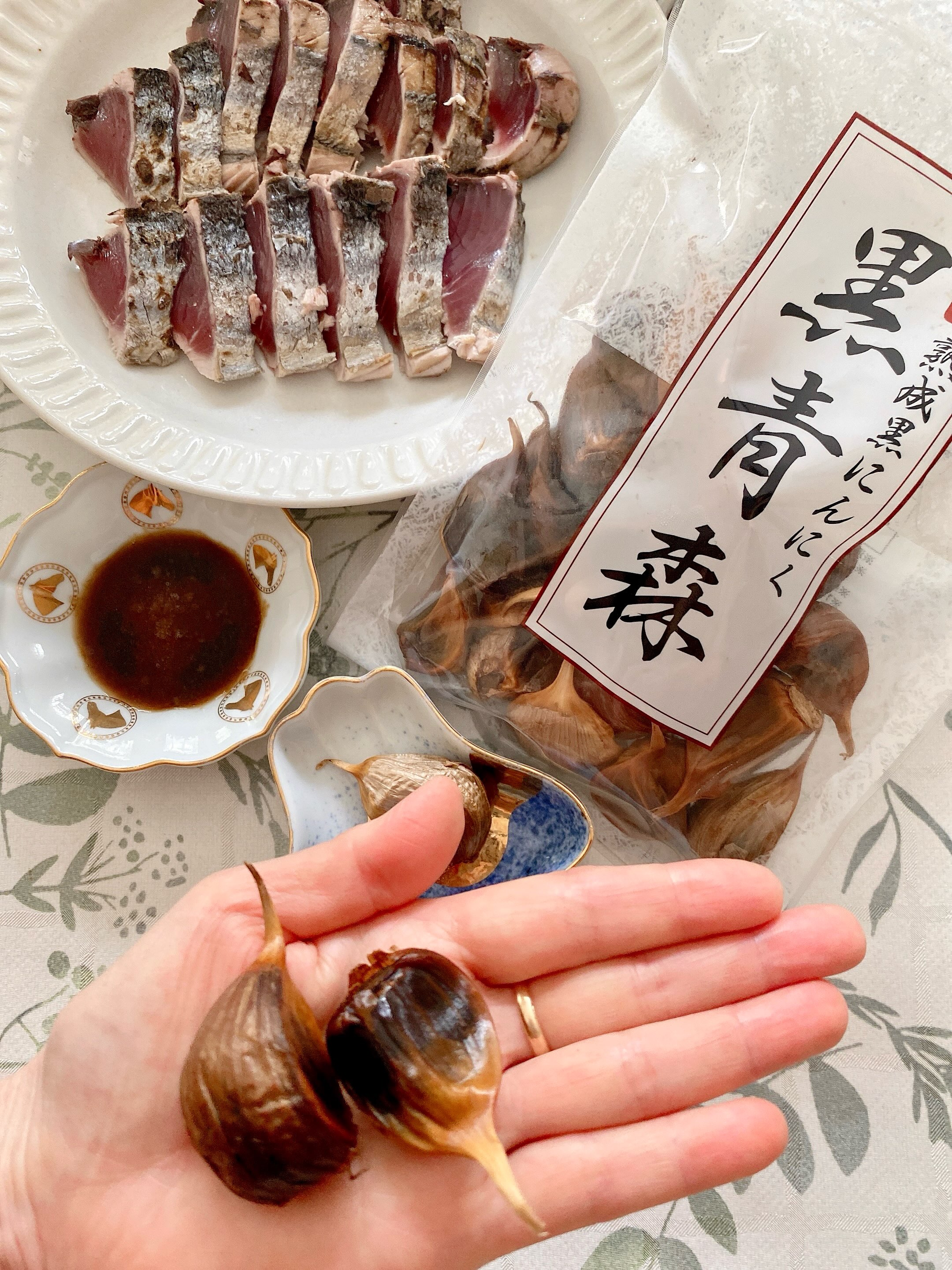 口コミ投稿：..これ、にんにくとは思えない😳青森県産「福地ホワイト六片種」をじっくり熟成させた…