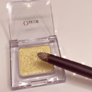 「ラメにおすすめのブラシ＆アイシャドウをセットでプレゼント！」の画像、チャコット株式会社のモニター・サンプル企画