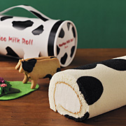 「生クリームたっぷり♪牛柄が人気の「モーモーミルクロール」（株式会社イクスピアリ）」の商品画像