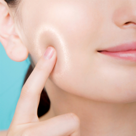 「透明白肌　ホワイトローション（株式会社石澤研究所）」の商品画像の4枚目