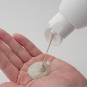 「ミフィード　オーガニックシャンプー＆クレイパック＜ワンちゃん専用＞（株式会社石澤研究所）」の商品画像の4枚目