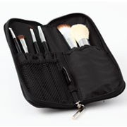 「メイク仕上がりUPメイクブラシ6本セット キャリングケース付（株式会社ニューポート）」の商品画像